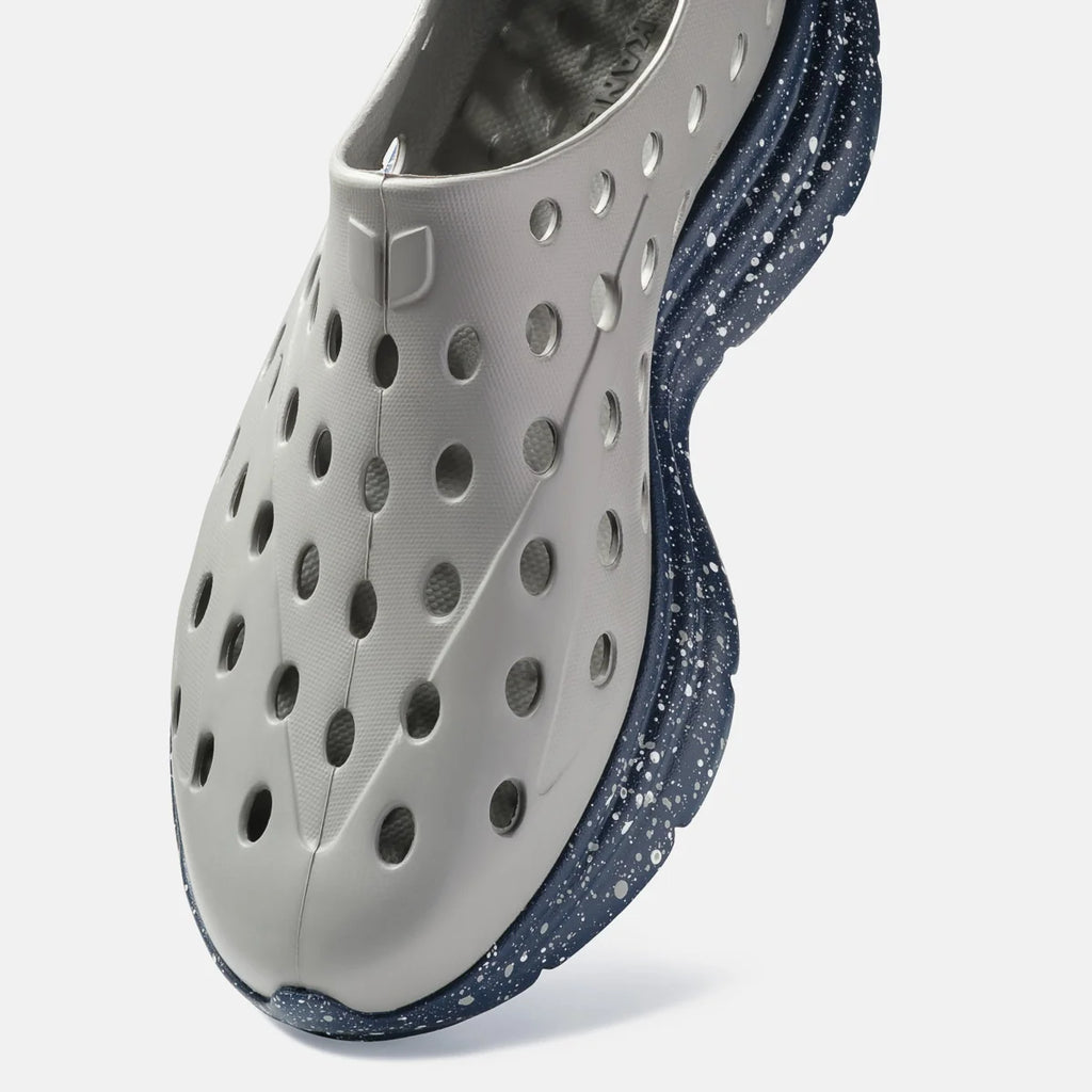 Moon Gray/ Navy Speckle